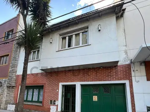 PH 4 ambientes con cochera y patio. Zona Paseo Aldrey – Apto Crédito