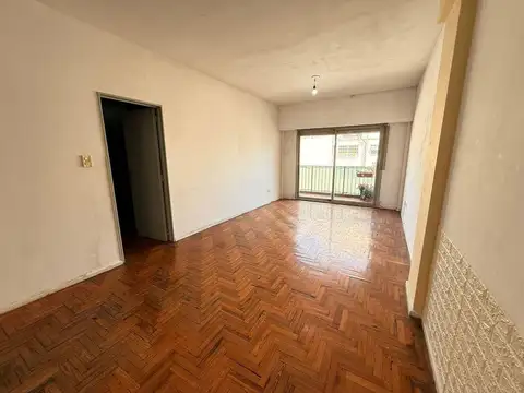 VENTA DEPARTAMENTO 4 AMBIENTES EN ALMAGRO COCHERA