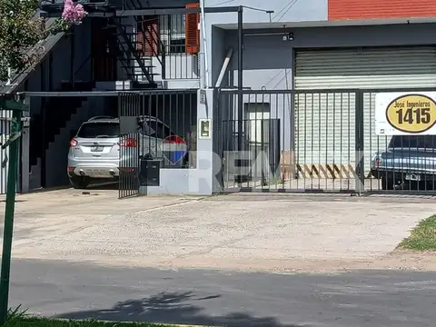 VENTA LOCAL COMERCIAL + 2 DEPTOS  EN BLOCK CAMPANA