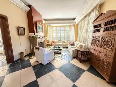 Casa 6 ambientes con 3 baños