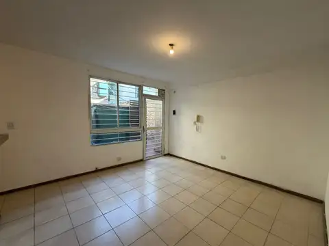 Depto Tipo Casa en Venta en Abasto, USD 32.000