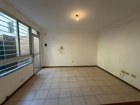 Depto Tipo Casa en Venta en Abasto, USD 32.000