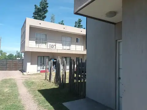 Casa 9 ambientes con 6 baños