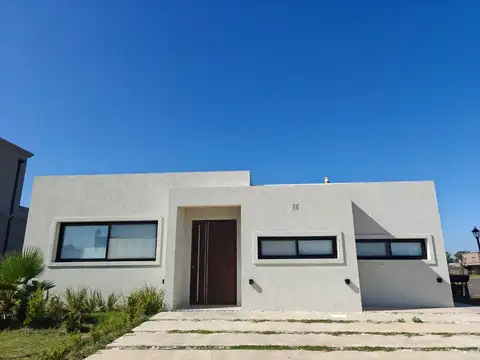 Casa en venta Pilar del Este Santa Elisa