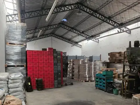 Galpon en Venta en Munro, USD 180.000