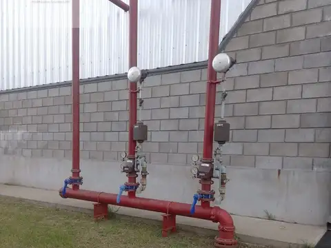 Galpon en Alquiler 68  mts Frente