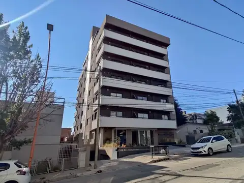 DEPTO EN VENTA 2 DORM Y PATIO PB CENTRO VC PAZ