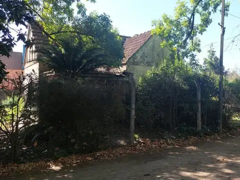 LOTE COMERCIAL EN VENTA, CASA A RECICLAR O DEMOLER