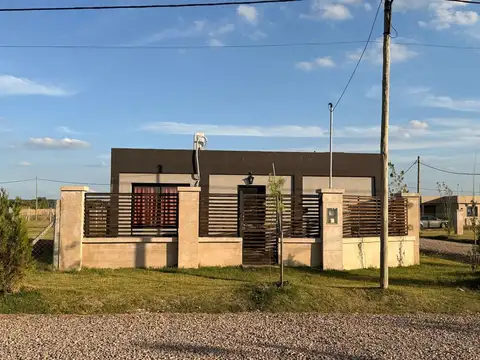 QUINCHO CON PILETA EN VENTA CANNING