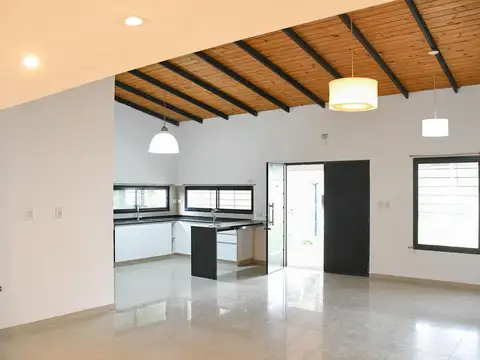 Casa en Venta 3 Dorts Villa Amelia 400m2 de terreno, ruta 18 km 11