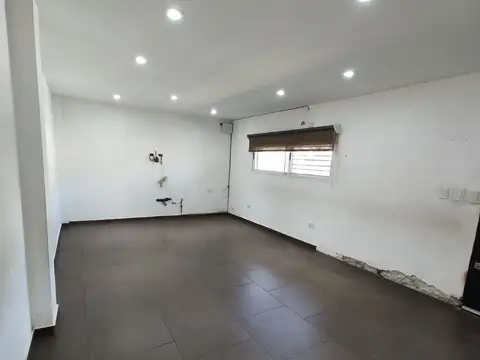 OPORTUNIDAD VENTA PH 4 AMBIENTES TOMA PERMUTA
