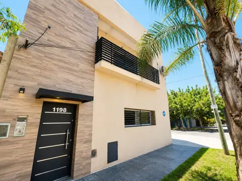 OPORTUNIDAD VENTA PH 4 AMBIENTES TOMA PERMUTA