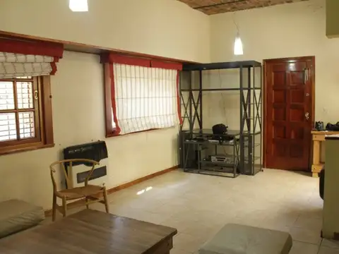 Depto Tipo Casa en Alquiler de 3 dormitorios