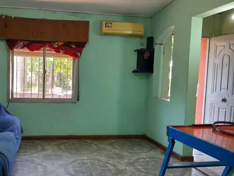 Casa 3 ambientes con 1 baño