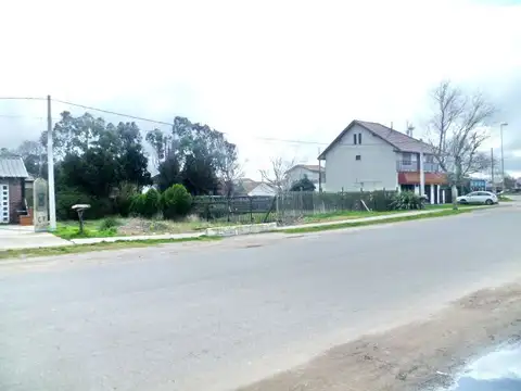 Lote sobre avenida en Barrio Atlántida, Santa Clara del Mar