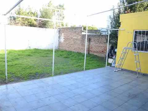 VENTA CASA 4 AMBIENTES 400M2 MORON