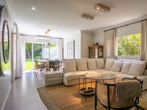 Casa en Alquiler de 3 dormitorios