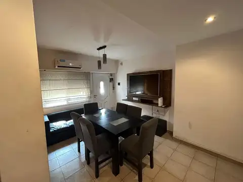 Depto Tipo Casa en Venta de 2 ambientes