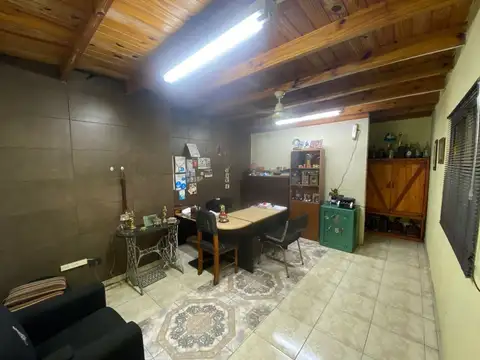 VENTA GALPÓN CON OFICINA Y BAÑO