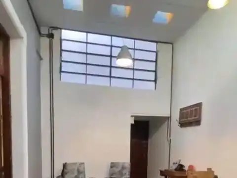 Ph de 4 ambientes en parque chacabuco excelente oportunidad