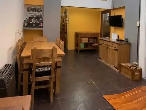 PH de 4 ambientes en Parque Chacabuco Excelente Oportunidad