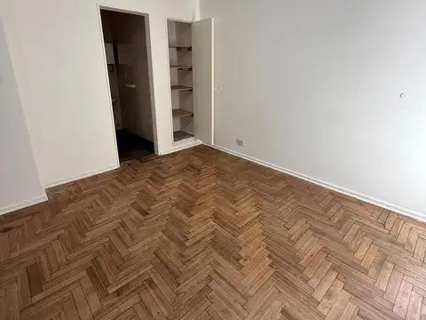 VENTA - DEPARTAMENTO - MONOAMBIENTE - FLORES