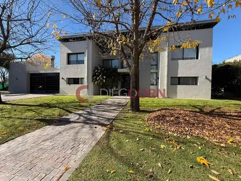 Venta Casa 7 AMB, ubicación central, Terravista