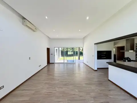 Casa en Venta en Pueblo Esther, Rosario