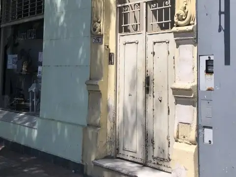 Av. Alberdi 200 , Piso 0