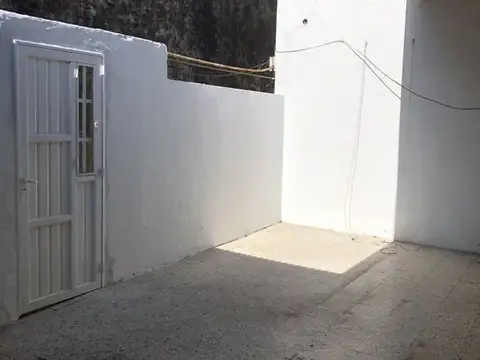 Depto Tipo Casa 3 ambientes con 1 baño