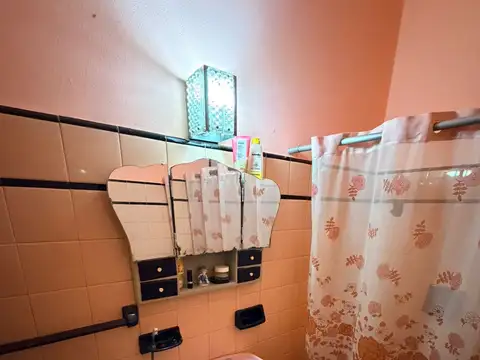 Casa tipo PH 3 ambientes con cochera y patio – El Palomar