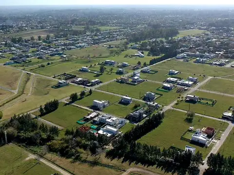 Lote de 11,25 x 27,50 - 507 y 138 - ALTOS DE DON CARLOS I