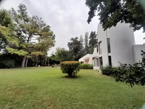 Casa en Alquiler de 3 dormitorios