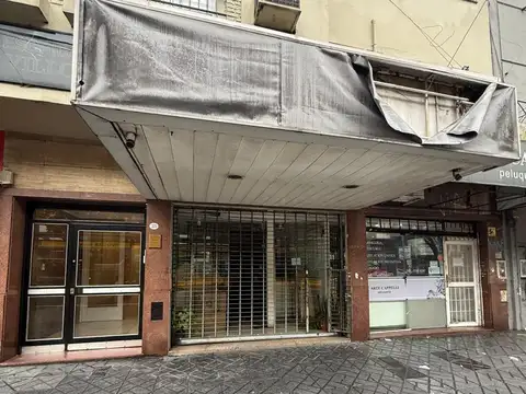 Local comercial sobre Av. Maipú 373.
