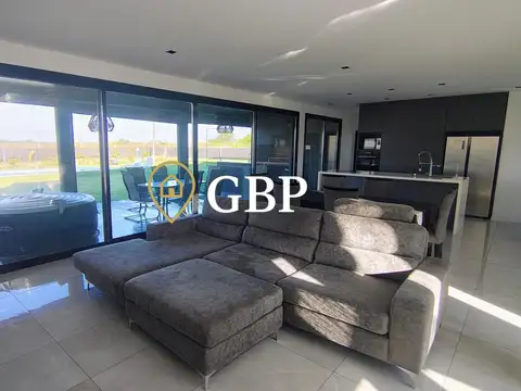 Casa en Venta en La Alameda, USD 280.000