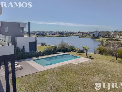 Increible casa en Venta en Barrio Muelles Puertos