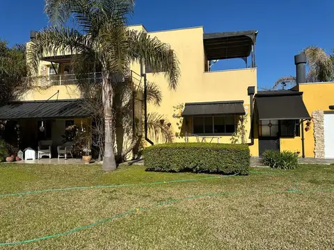 Casa Chalet  en Venta en San Andres, Villanueva, Tigre