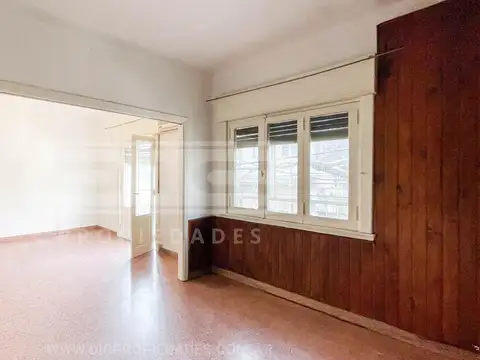 Av. Ader al 3300 entre Castelli y Montes de Oca