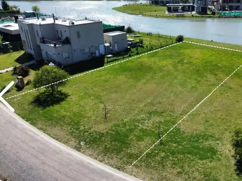 Lote Terreno en San Lucas Club de Campo con fondo a la Laguna 