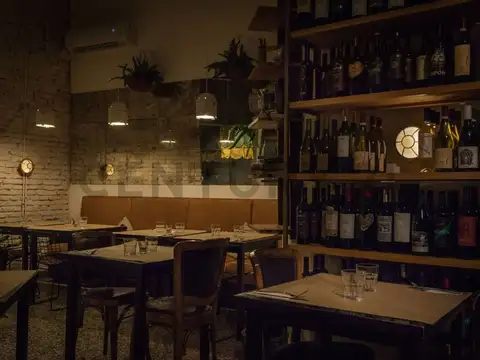 Charlone 200, Piso 0