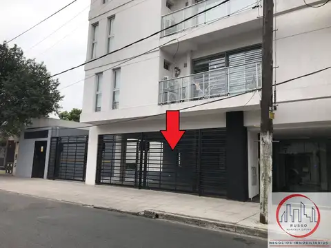 Cochera cubierta  en venta ubicado en Santos Lugares