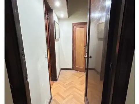 Av Pte Roque Saenz Pena 1100, Piso 2