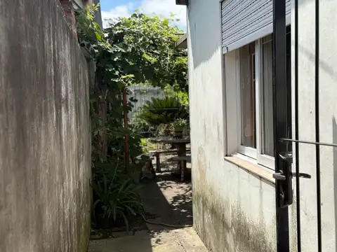 Casa 3 ambientes con 1 baño