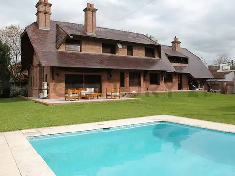 VENTA CASA 7 AMBIENTES VILLA MORRA PILAR