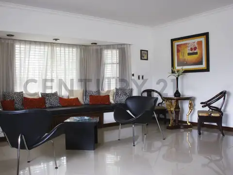 Casa 7 ambientes con 3 baños
