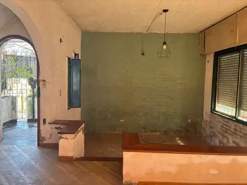 Hipólito Yrigoyen 4200