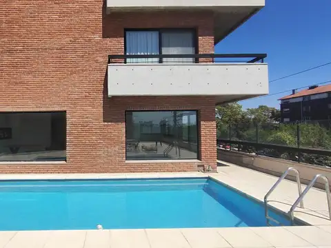 VENTA DEPARTAMENTO TRES AMBIENTES CON DOS COCHERAS A ESTRENAR