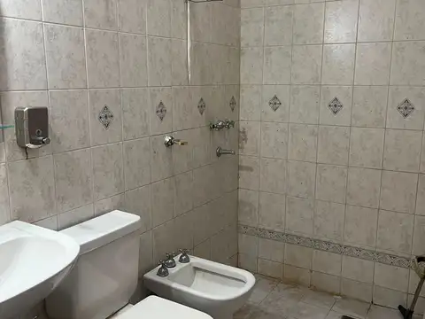 CASA EN VENTA GENERAL GÜEMES 4DORM APTO CREDITO