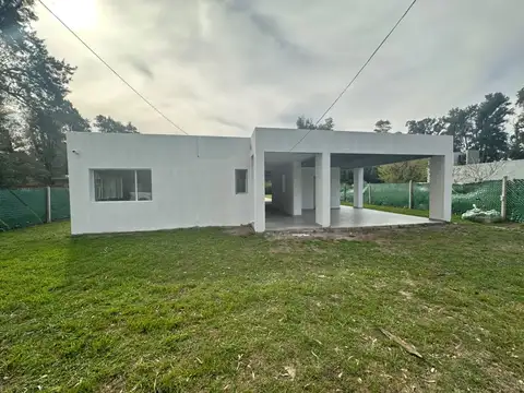 Casa 3 ambientes con 1 baño