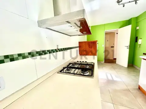 VENTA DEPTO 4 AMBIENTES CON BALCÓN EN VICENTE LOPEZ